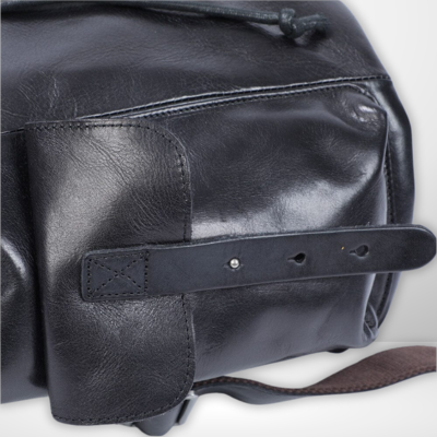 BODO | Kleiner Schwarzer Leder-Rucksack